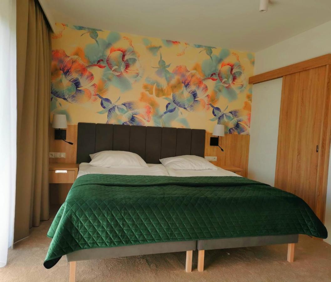 Hotel Skal Medi Spa & Resort Устроне-Морске Экстерьер фото